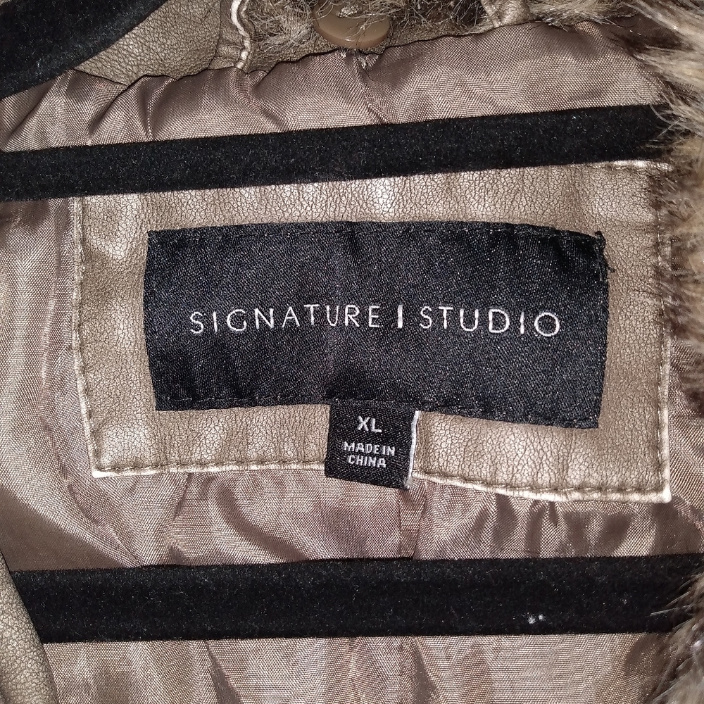 Signature Studio Jacket - Picture 2 of 4